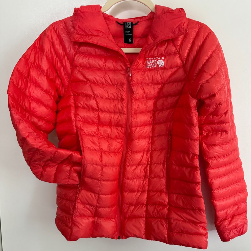 Mountain Hardware Ghost Whisperer Hoodie Solar Pink XS Women’s Puffer Coat Puffy